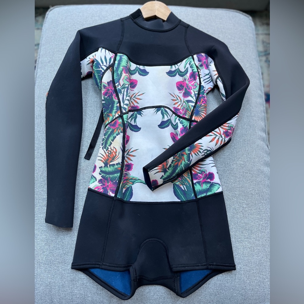 Roxy spring shorty wetsuit 2mm size 8